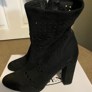 Cute Perforated bootie